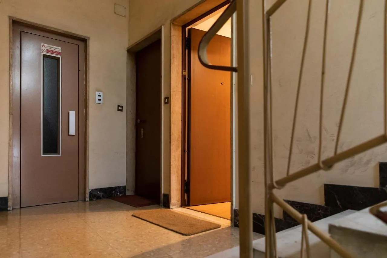 Dimora Certosa - Milano Apartment 0*, Milan Italy